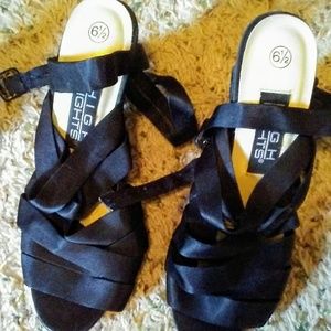 High Lights Strap Black Heels